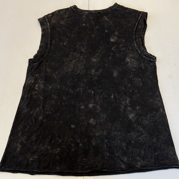 Whitney Houston I’m Every Women Graphic T New NWT Size Medium Sleeveless - Picture 6 of 6